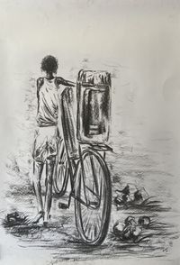 Vensa Temu Baiskeli yangu (Mein Fahrrad), 2023, Kohle auf Papier, fixiert mit Spray, 84 x 62 cm, signiert